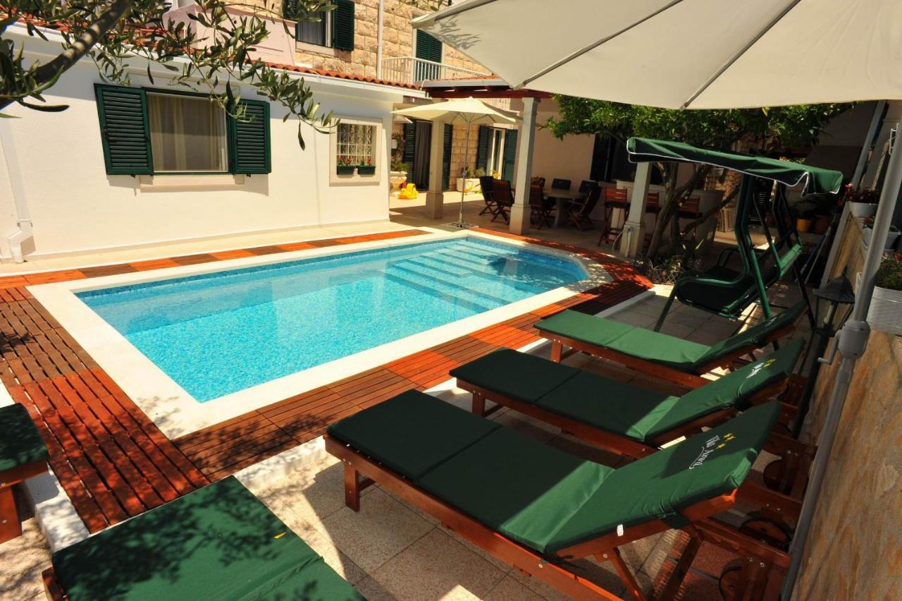 Villa Anni Sutivan ภายนอก รูปภาพ